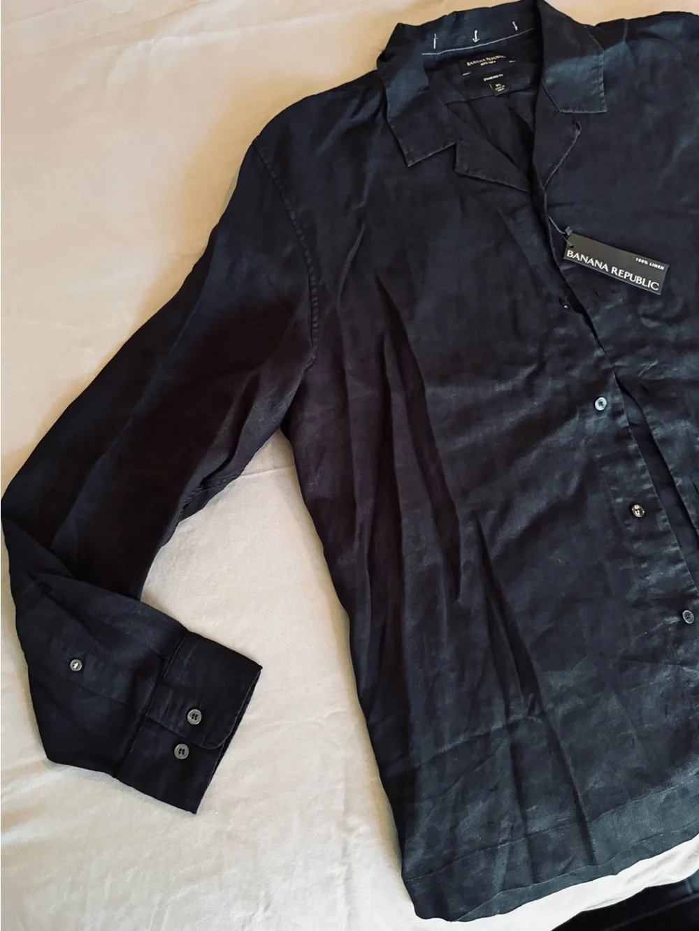 BANANA REPUBLIC Men’s Standard Fit Black Linen Long-Sleeve Button-Down Shirt